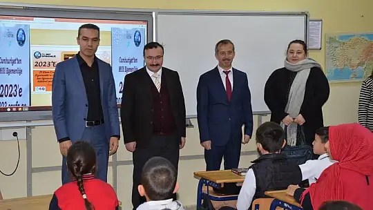 Emet'te Kitap Kampanyasına Yoğun Katılım Sürüyor