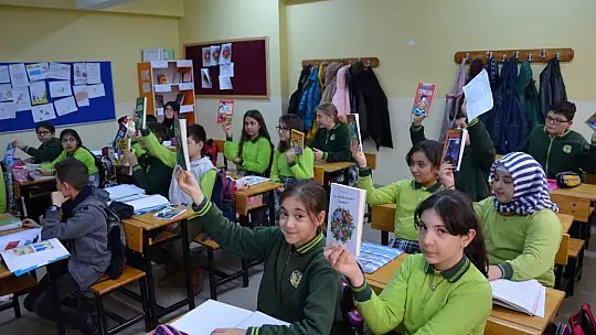 Emet'te Kitap Kampanyasına Yoğun Katılım Sürüyor
