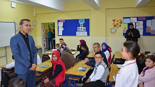 Emet'te Kitap Kampanyasına Yoğun Katılım Sürüyor