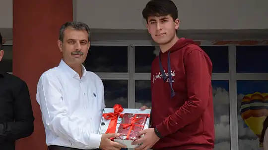 'Kudüs'te Bir Sabah'ı Kağıtlara döken Öğrencilere Tügva'dan Ödül