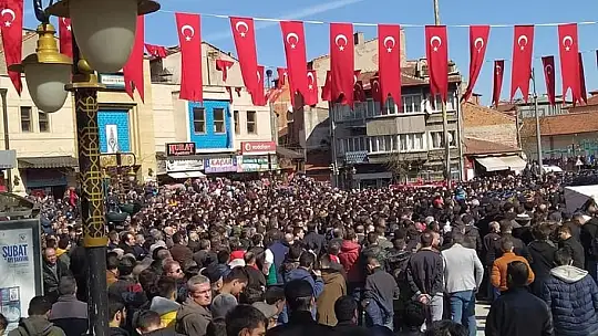 Şehidimizi 20 Bin Kişi Uğurladı