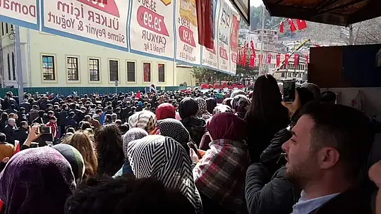 Şehidimizi 20 Bin Kişi Uğurladı