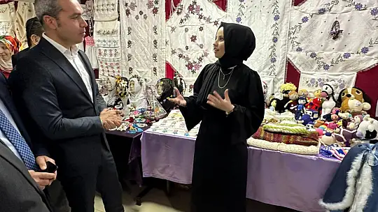 Emet Halk Eğitim 261 Kursta 5835 Kursiyere Belge Verdi