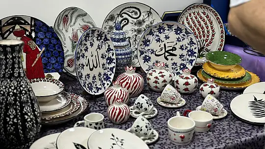 Emet Halk Eğitim 261 Kursta 5835 Kursiyere Belge Verdi