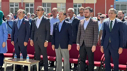 Emet Halk Eğitim 261 Kursta 5835 Kursiyere Belge Verdi