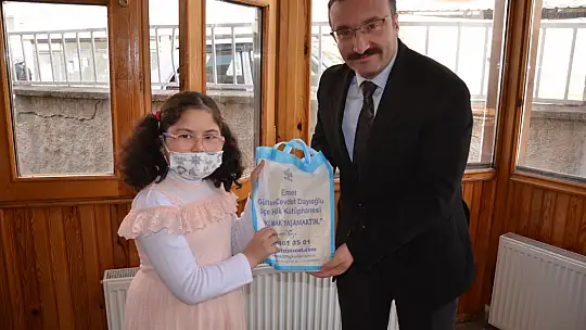 Kütüphaneler Haftasında En Çok Kitap Okuyan 5 Çocuğumuza Ödül