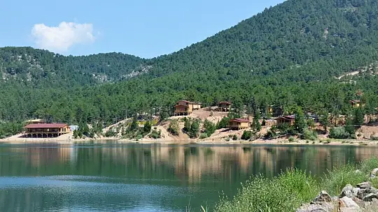 Yeniceköy Gölet Bungalov Evlerinin Tamamlanması Heyecanla Bekleniyor
