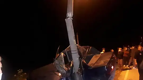 Hisarcıkta Feci Kaza 1 Ölü,1 Yaralı