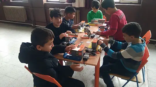 Kendileri Küçük Ama Yürekleri Büyük Çocuklardan Örnek Proje