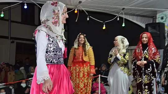Kütahya Germiyan Sokağında Gazi Emet Gecesi