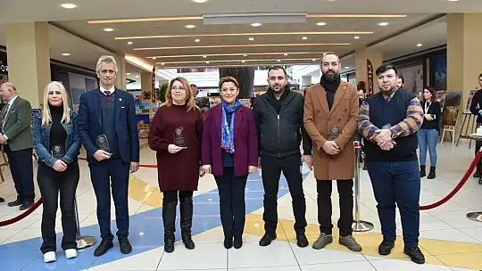10 Ocakta Protokol Çalışan Gazeteciler İçin Fotoğraf Maiknalarının Başına Geçti