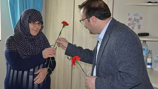 Başkan Doğan'dan 8 Mart'ta Kadın Çalışanlara Kutlama Ziyareti