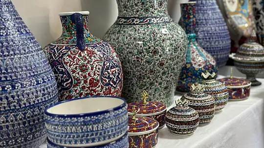 Emet Halk Eğitim 261 Kursta 5835 Kursiyere Belge Verdi