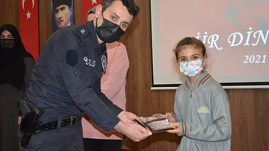 Milli Şairimizin Ölüm Yıldönümün de Öğrencilerimizden Şiir Dinletisi