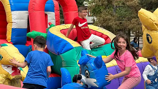 Karne Sevincini Belediye Karne Şenliği İle Kutladılar