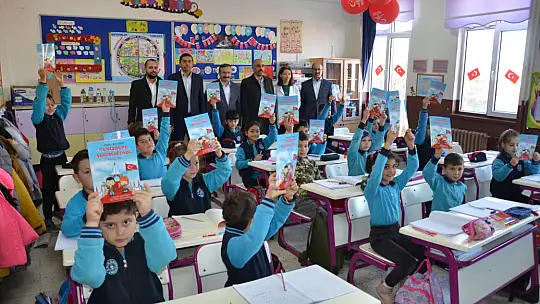 Emet Belediyesinden 100.Yılda Çocuklarımıza Anlamlı Hediye