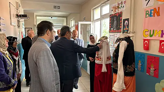 Gürpınar'da 26 Kursiyer Eserlerini Sergiledi