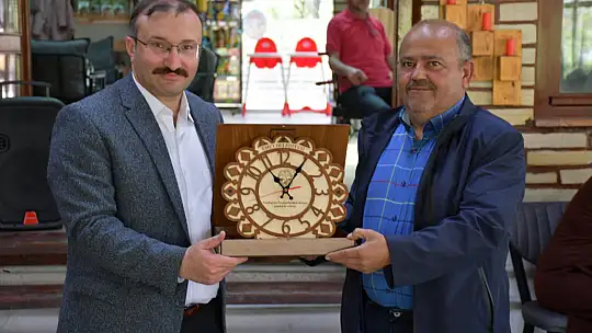 Emet Belediyesinden Emekli Personel Onure Edildi