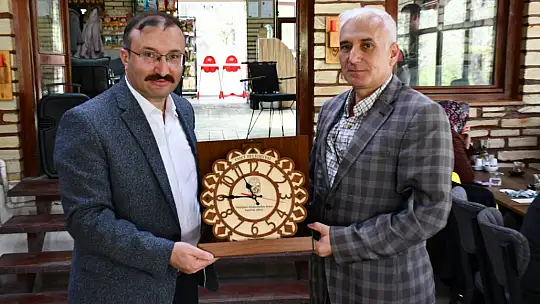 Emet Belediyesinden Emekli Personel Onure Edildi