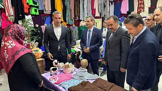 Emet Halk Eğitim 261 Kursta 5835 Kursiyere Belge Verdi