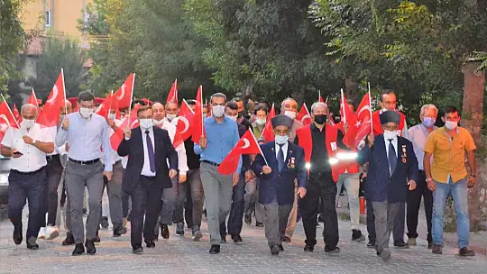 Milli Birlik Gününde Emet Tek Yürekti