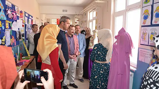 Gürpınar Köyünde El ve Göz Emeği Eserler Sergilendi.