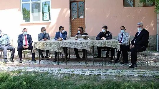 Vali Çelik'ten Bir Günde 13 Köy Gezisi