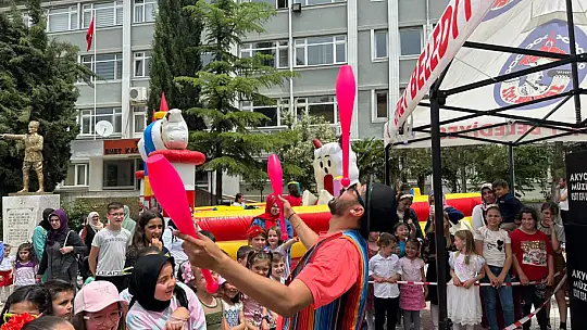 Karne Sevincini Belediye Karne Şenliği İle Kutladılar