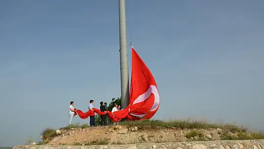 19 Mayısta Emet Bayrak Tepeye 101 M2'lik Dev Türk Bayrağı