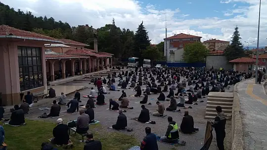 Emet İlçesinde Fetih Gününde 10 Hafta Sonra İlk Cuma Namazı