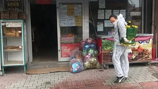 Emet Belediyesi Resmi Kurum ve İşyerlerini Dezenfekteye Devam Ediyor