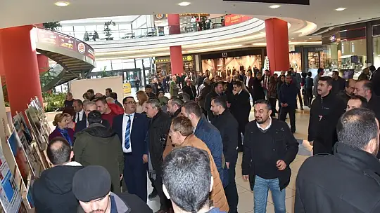 10 Ocakta Protokol Çalışan Gazeteciler İçin Fotoğraf Maiknalarının Başına Geçti