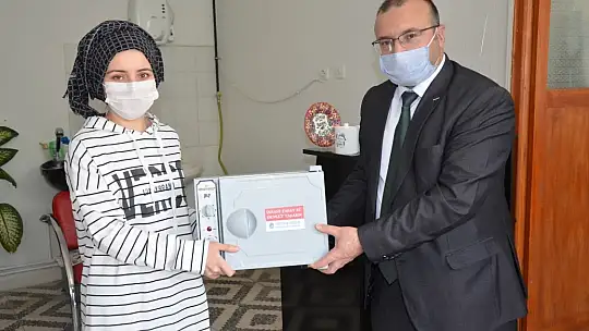 Emet Belediyesinden Berber Ve Kuaförlere UV Sterilize Makinaları