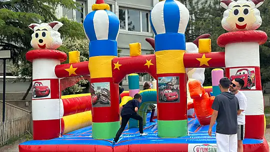 Karne Sevincini Belediye Karne Şenliği İle Kutladılar