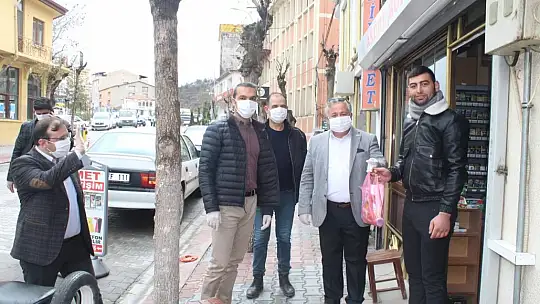 Emet Esnaf Odasından Tüm Esnaflara Maske Ve eldiven