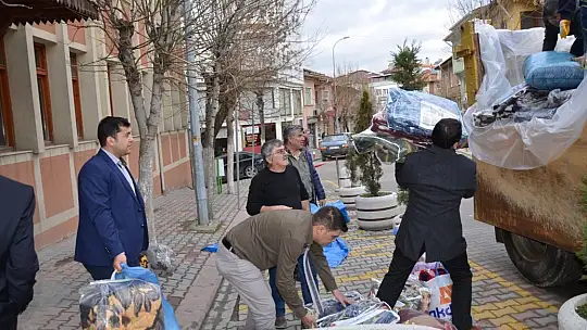 Deprem Mağdurları İçin Toplanan Yardımlar AFAD'a Ulaştırıldı