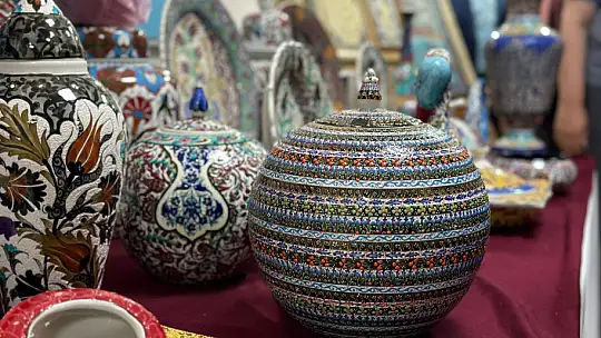 Emet Halk Eğitim 261 Kursta 5835 Kursiyere Belge Verdi