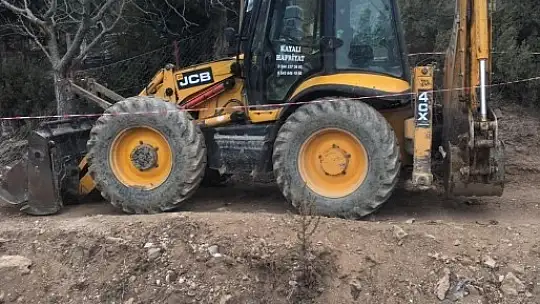 Kepçe Operatörünü Ecel Direksiyon Başında Yakaladı