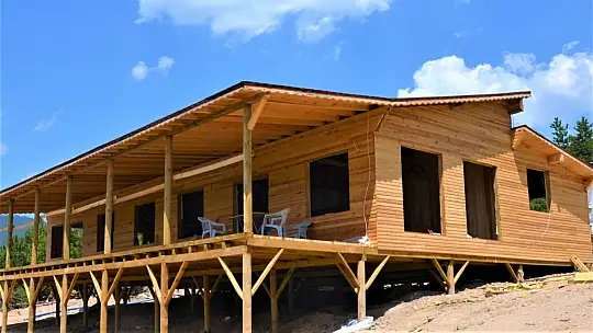 Yeniceköy Gölet Bungalov Evlerinin Tamamlanması Heyecanla Bekleniyor