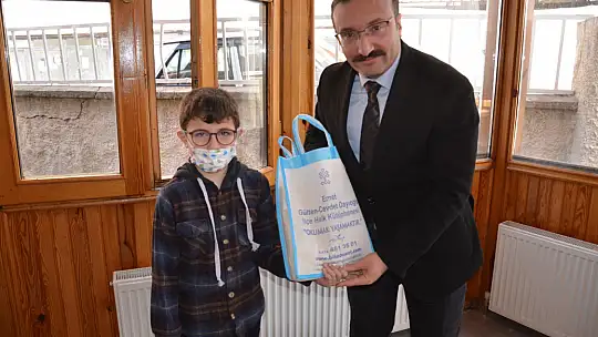 Kütüphaneler Haftasında En Çok Kitap Okuyan 5 Çocuğumuza Ödül