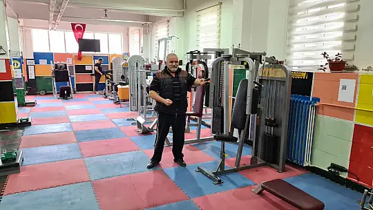 Hanımlar Günde, Gençler Sporda Belediye Sosyal Tesislerinde Buluşuyor