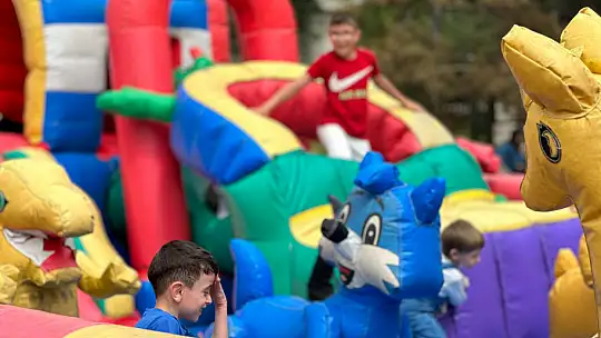 Karne Sevincini Belediye Karne Şenliği İle Kutladılar