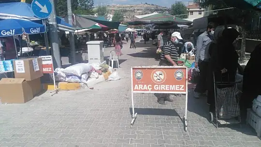 Emet Salı Pazarı Olağanüstü Tedbirlerle Açıldı