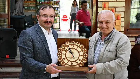 Emet Belediyesinden Emekli Personel Onure Edildi