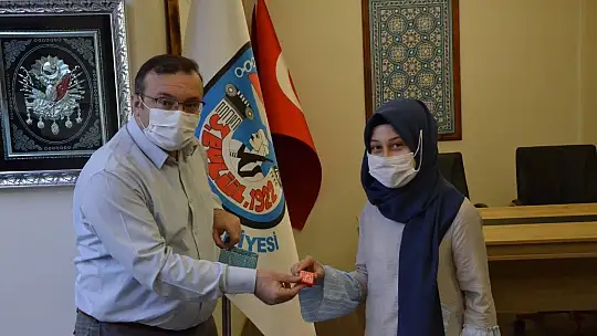 Yeni Hafızlarımıza Emet Kaymakamlığı ve Emet Belediyesinden Ödül