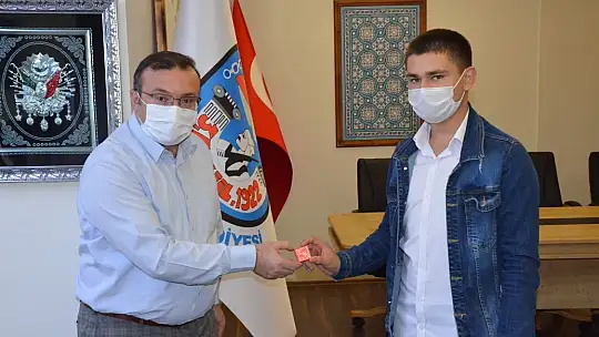 Yeni Hafızlarımıza Emet Kaymakamlığı ve Emet Belediyesinden Ödül