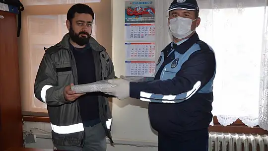 Emet Belediyesinden Sahada Etkin Mücadele Gösteren Vatandaşlara Moral Desteği