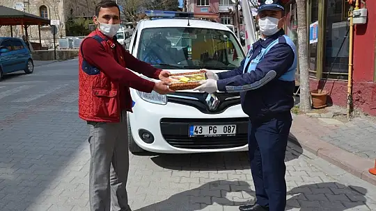 Emet Belediyesinden Sahada Etkin Mücadele Gösteren Vatandaşlara Moral Desteği