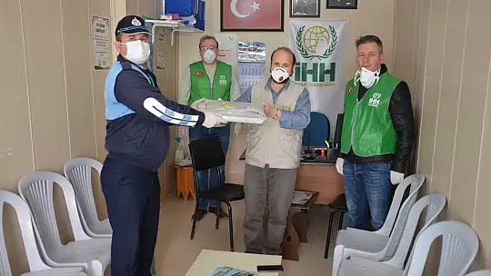 Emet Belediyesinden Sahada Etkin Mücadele Gösteren Vatandaşlara Moral Desteği