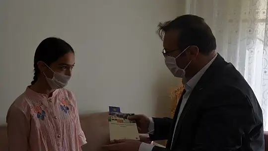 Zaferin 98. Yılında Emet Belediyesinden Gençlere Anlamlı Hediye